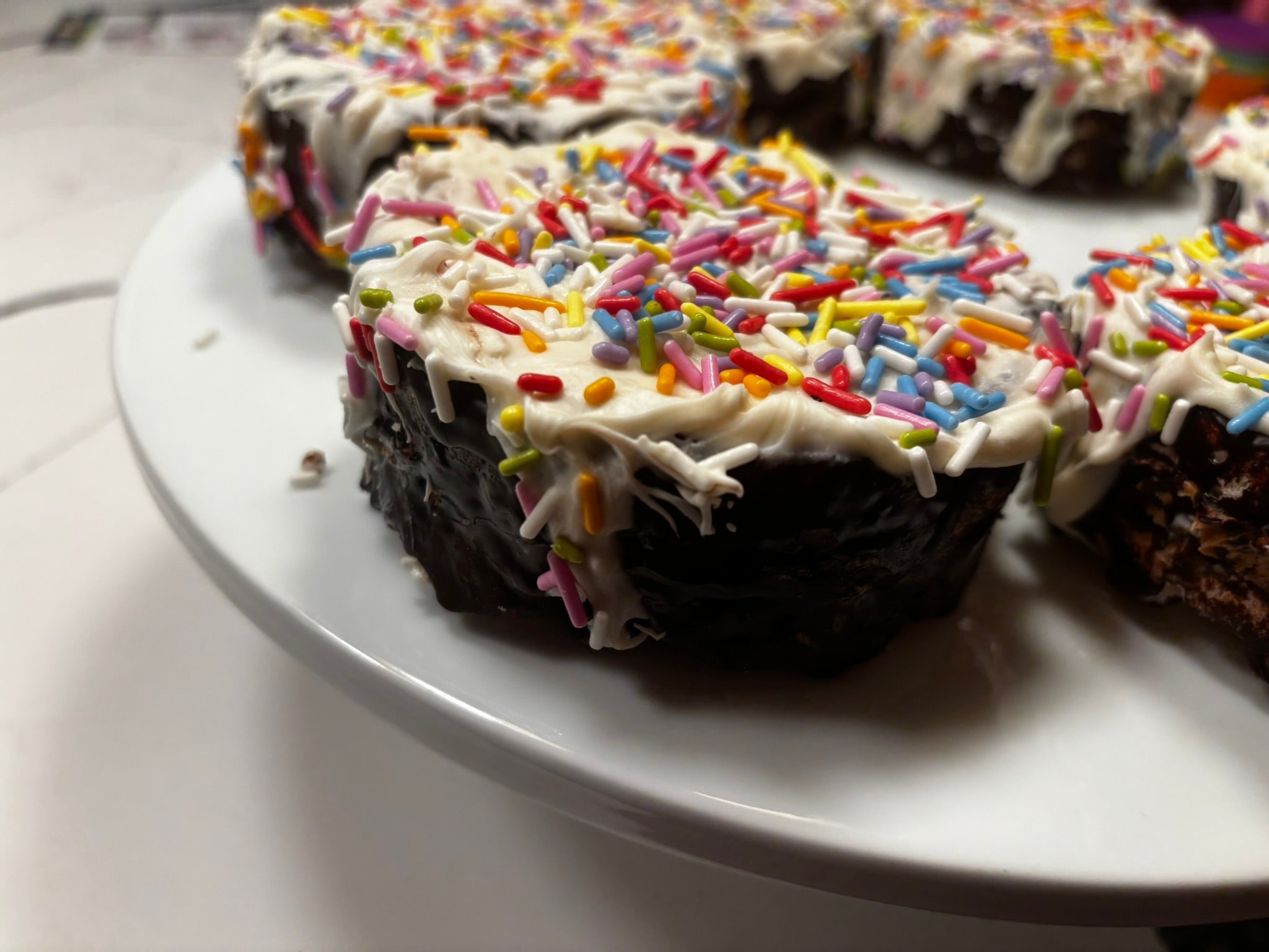 PAWsitively Organic Dog Bakery Pawfetti Cakes – Peanut Butter Frosted Rice Cake Dog Treat