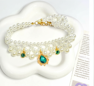 Pearl Pet Necklace with Gem Pendant